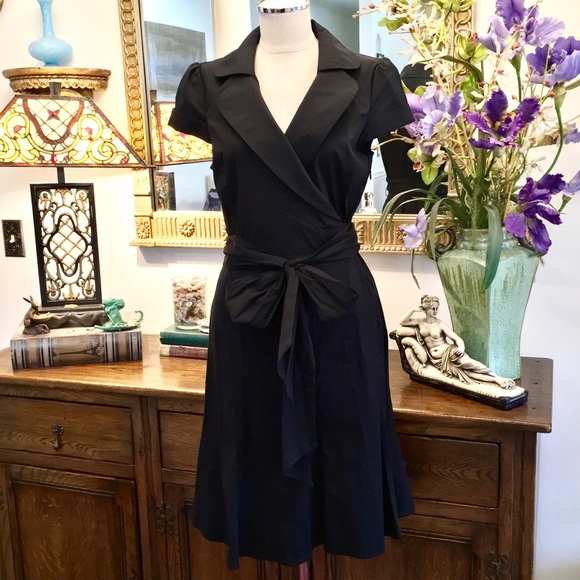 Ann Taylor Dresses & Skirts - Ann Taylor Classic